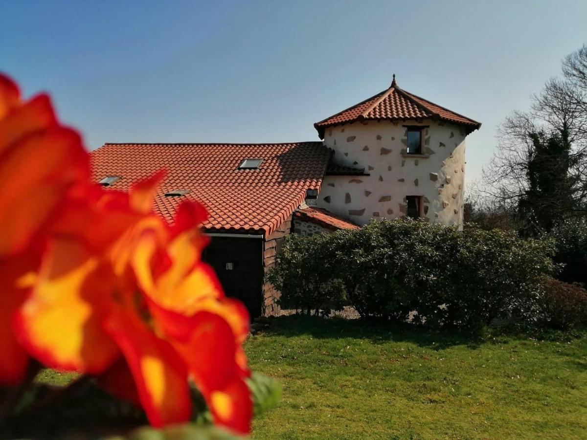 La Grange Ancienne Bed and Breakfast Montrollet Εξωτερικό φωτογραφία