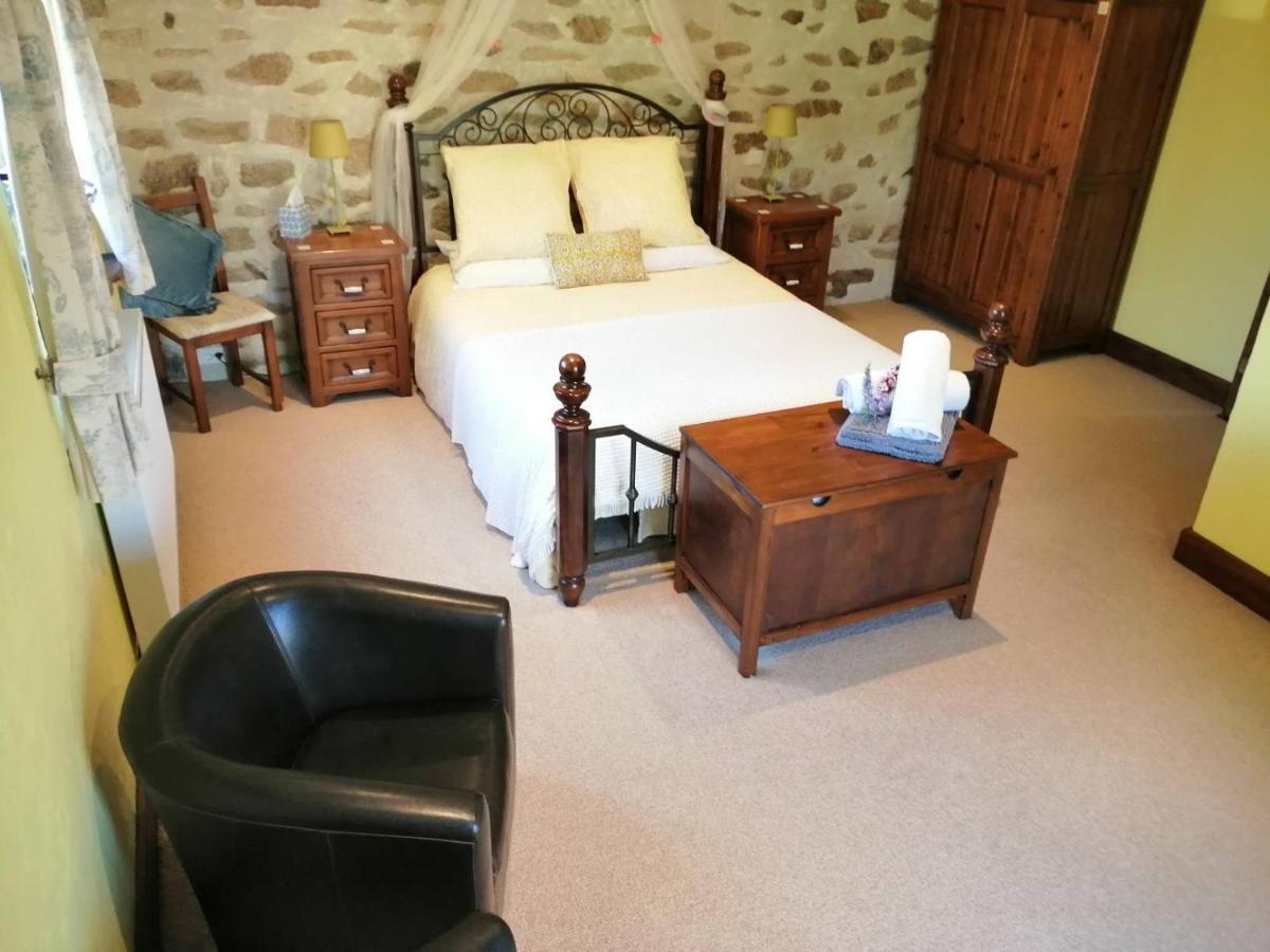 La Grange Ancienne Bed and Breakfast Montrollet Εξωτερικό φωτογραφία